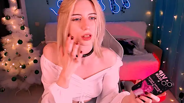 Snapshot of Sweet_Richal chatting on 12.19.24 Sweet Richal online show from 12.19.24