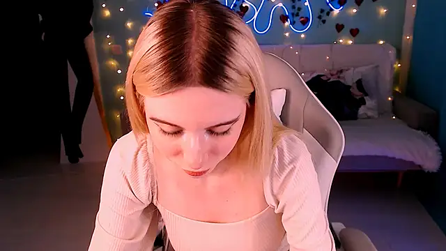 Snapshot of Sweet_Richal chatting on 03.13.25 Sweet Richal online show from 03.13.25