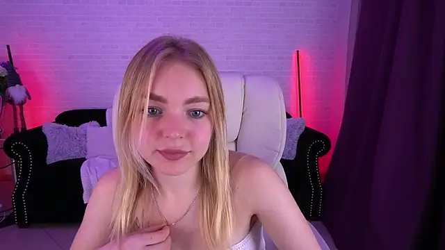 EmilySunshineS online show from 12.15.24