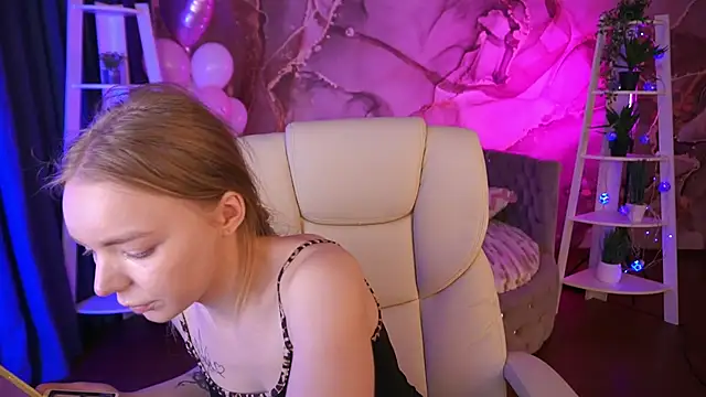 EmilySunshineS online show from 02.18.26