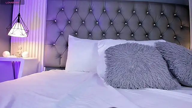 VioletthaRous online show from 03.19.26