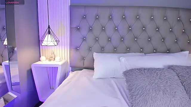 VioletthaRous online show from 03.26.26