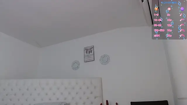 Snapshot of _candy_jade_ chatting on 10.30.25  candy jade  online show from 10.30.25