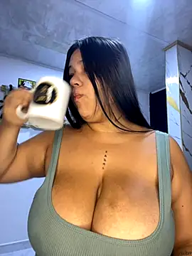 emma  milk  online show from 10.24.25