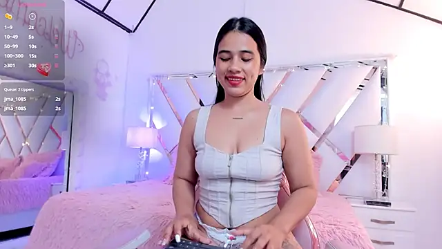 Snapshot of naughty__sara chatting on 01.11.25 naughty sara online show from 01.11.25