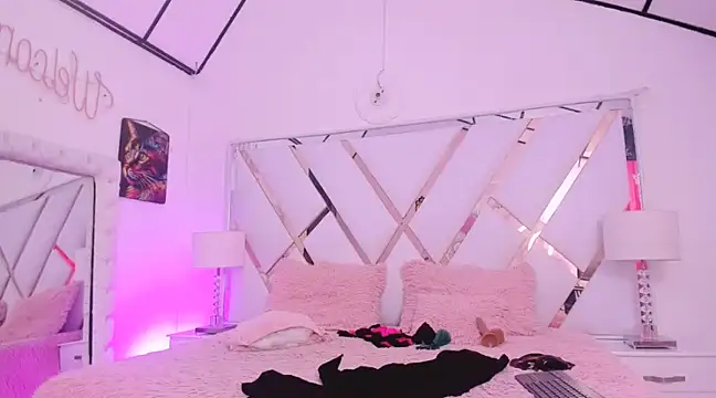 Snapshot of naughty__sara chatting on 01.26.25 naughty sara online show from 01.26.25