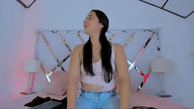 Snapshot of naughty__sara chatting on 03.07.25 naughty sara online show from 03.07.25