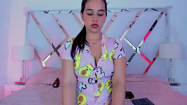 Snapshot of naughty__sara chatting on 03.08.25 naughty sara online show from 03.08.25