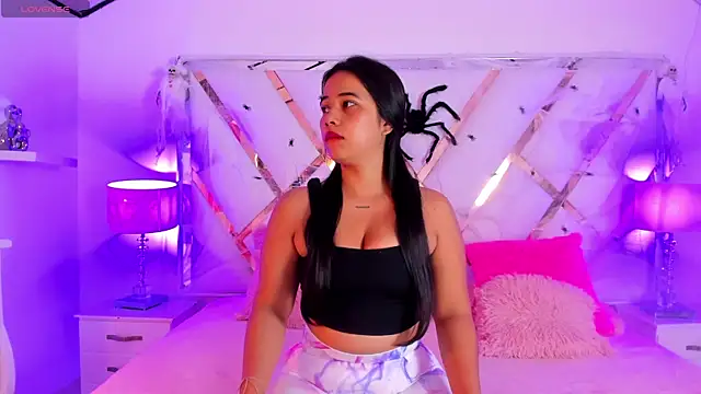 Snapshot of naughty__sara chatting on 10.17.25 naughty sara online show from 10.17.25