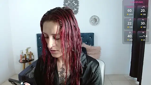 Snapshot of Sofi_F_w chatting on 12.27.24 Sofi F w online show from 12.27.24