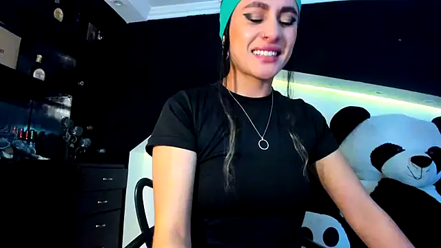 Coral Gibson online show from 01.10.25