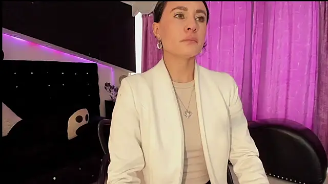 Coral Gibson online show from 03.09.26