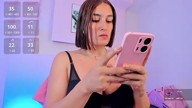 ScarlettWet9 online show from 12.15.24