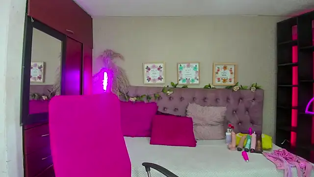 Snapshot of _Pamela_ebony chatting on 11.28.25 Pamela ebony online show from 11.28.25