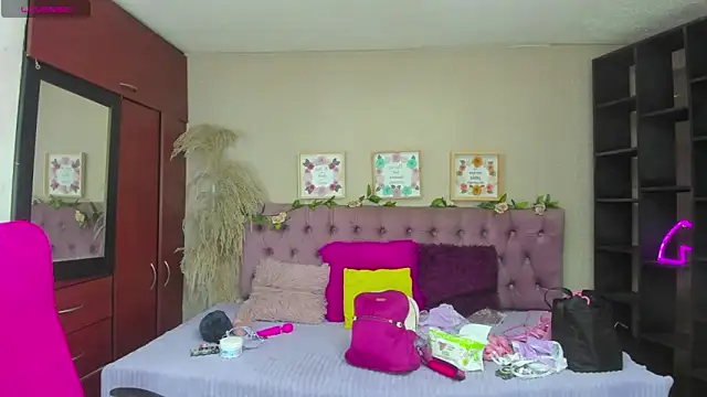 Snapshot of _Pamela_ebony chatting on 12.04.25 Pamela ebony online show from 12.04.25