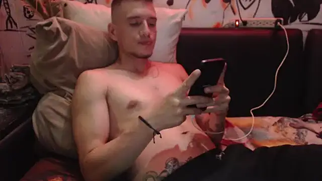 roystonee01 online show from 03.28.26