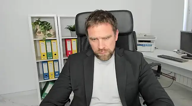 Snapshot of John-E-Dough chatting on 12.19.24 John-E-Dough online show from 12.19.24