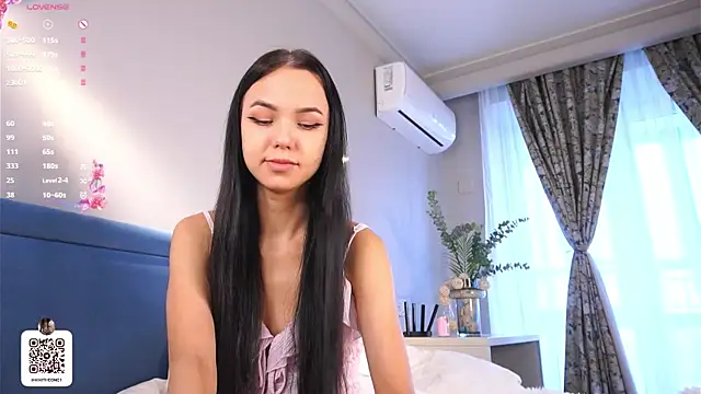 SynneFrary online show from 10.14.25