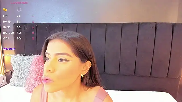 Snapshot of sweetsofia18 chatting on 02.26.25 sweetsofia18 online show from 02.26.25