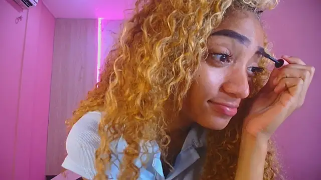 Charlotte Love10 online show from 10.25.25