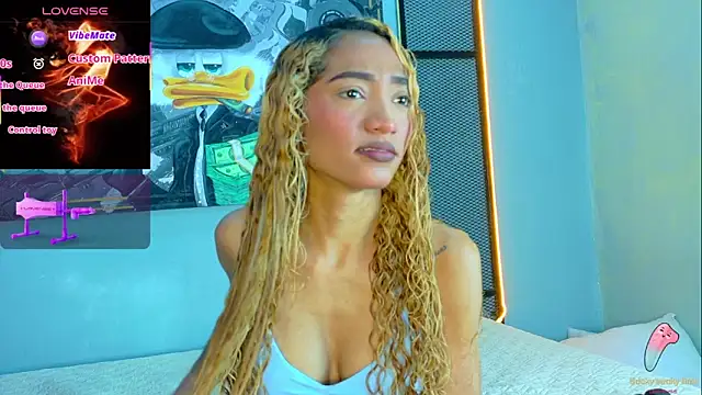 Charlotte Love10 online show from 11.14.25