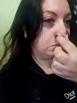 Snapshot of Veronica-Celie chatting on 12.19.24 Veronica-Celie online show from 12.19.24