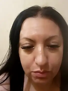 Snapshot of Veronica-Celie chatting on 05.27.26 Veronica-Celie online show from 05.27.26