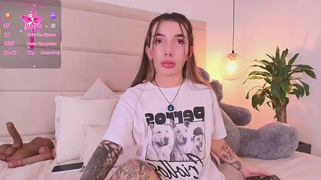 Mollymoon1 online show from 09.19.25