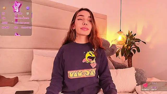 Mollymoon1 online show from 09.30.25