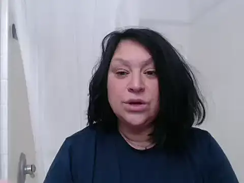 Snapshot of AlyssiaAmoreXO chatting on 01.04.25 AlyssiaAmoreXO online show from 01.04.25
