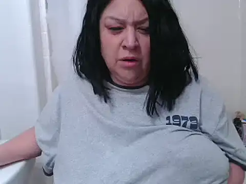 Snapshot of AlyssiaAmoreXO chatting on 03.20.25 AlyssiaAmoreXO online show from 03.20.25