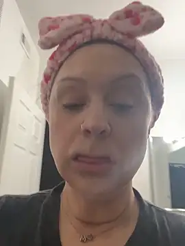 AlyssiaAmoreXO online show from 02.05.26