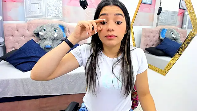 Leah Means  online show from 02.09.25