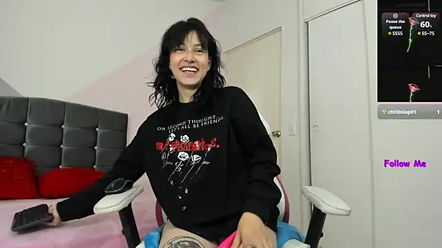 Camcrush   online show from 01.26.25