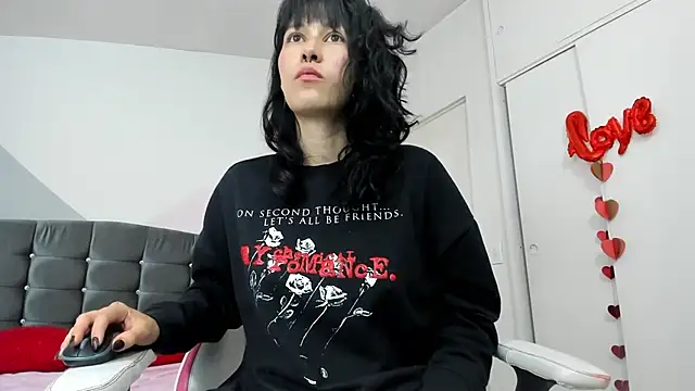 Camcrush   online show from 02.25.25