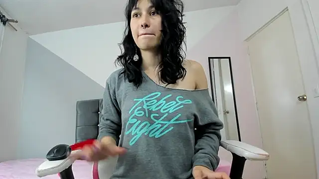 Camcrush   online show from 03.12.25