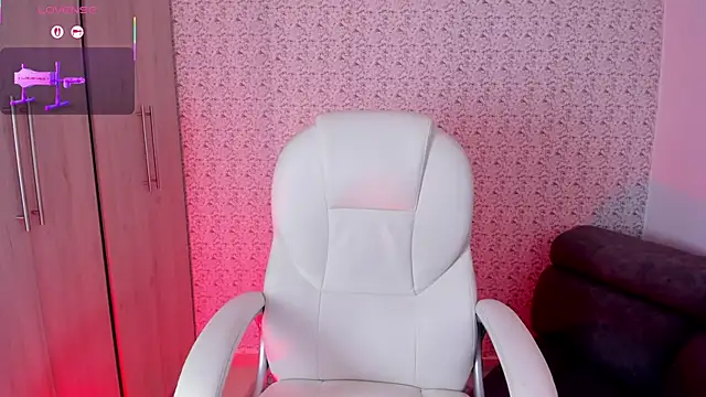 Sarajonnes online show from 10.15.25