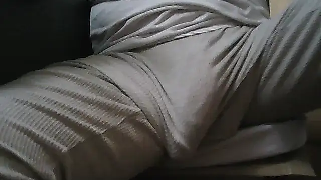 Snapshot of xxxlhung4uxxx chatting on 10.11.25 xxxlhung4uxxx online show from 10.11.25