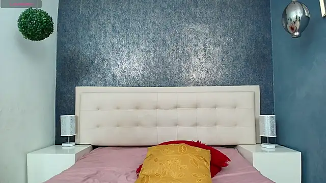 Celestial Queen  online show from 01.17.26