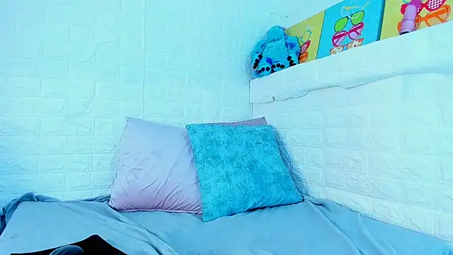 Snapshot of cathaleyahh chatting on 02.05.25 cathaleyahh online show from 02.05.25