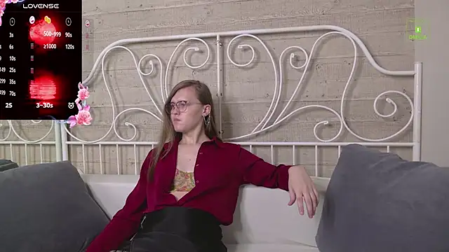 YukoFanee online show from 10.08.25