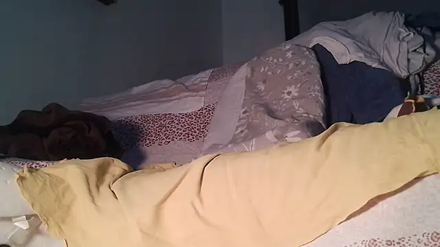 Snapshot of VeneRed chatting on 02.09.25 VeneRed online show from 02.09.25