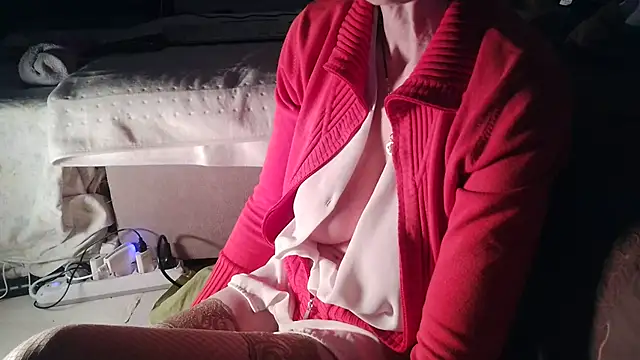 Snapshot of VeneRed chatting on 02.16.25 VeneRed online show from 02.16.25