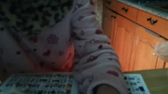 Snapshot of VeneRed chatting on 10.10.25 VeneRed online show from 10.10.25