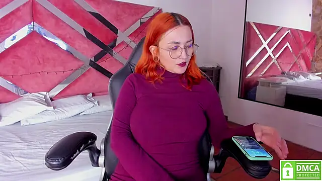 Snapshot of madame_ibby chatting on 12.29.24 madame ibby online show from 12.29.24
