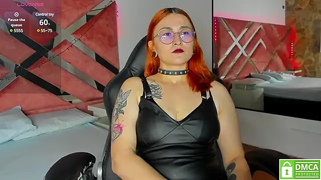 Snapshot of madame_ibby chatting on 12.30.24 madame ibby online show from 12.30.24