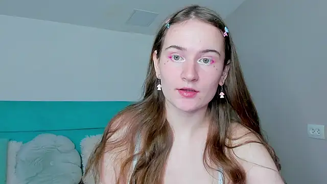 L1ittle kitty  online show from 11.25.25