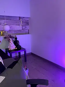 Snapshot of Alisha-Bond chatting on 12.02.24 Alisha-Bond online show from 12.02.24