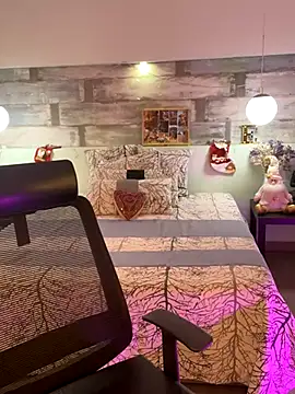 Snapshot of Alisha-Bond chatting on 12.02.24 Alisha-Bond online show from 12.02.24