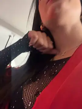 Snapshot of Alisha-Bond chatting on 12.03.24 Alisha-Bond online show from 12.03.24